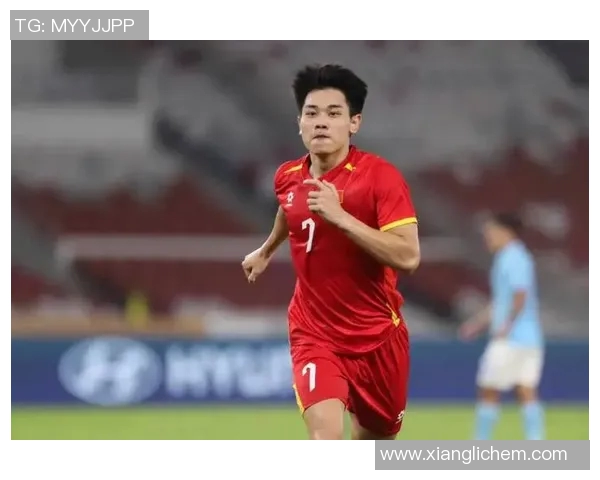 阮庭北引领越南队征战U23亚洲杯展现青春风采与拼搏精神