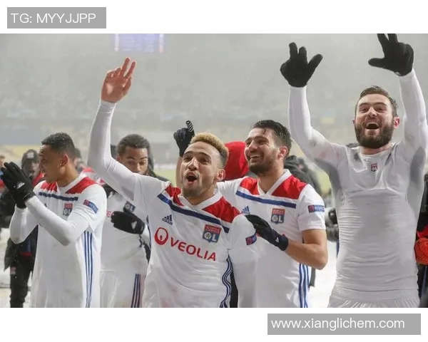 法甲联赛因疫情暂停至少三轮比赛推迟进行以确保球员和球迷安全