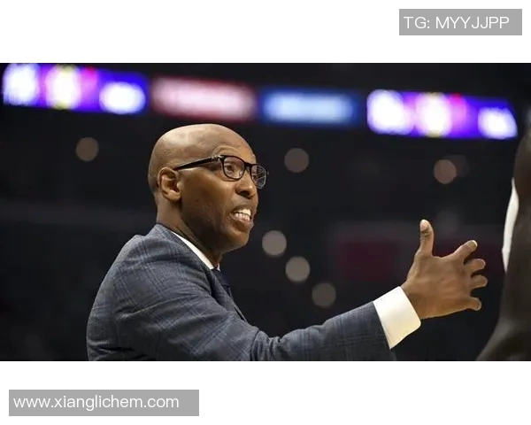 火箭主帅塞弗洛沃透露赛季后助教连撸9铁:我们需要调整战术 火箭主帅塞弗洛沃透露赛季后助教连撸9铁:我们需要调整战术