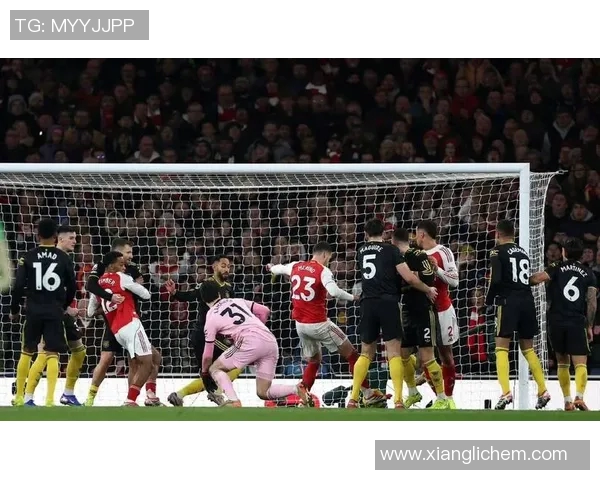 英超强强对话!曼联力争晋级欧冠八强,阿贾克斯或成绊脚石 英超强强对话!曼联力争晋级欧冠八强,阿贾克斯或成绊脚石